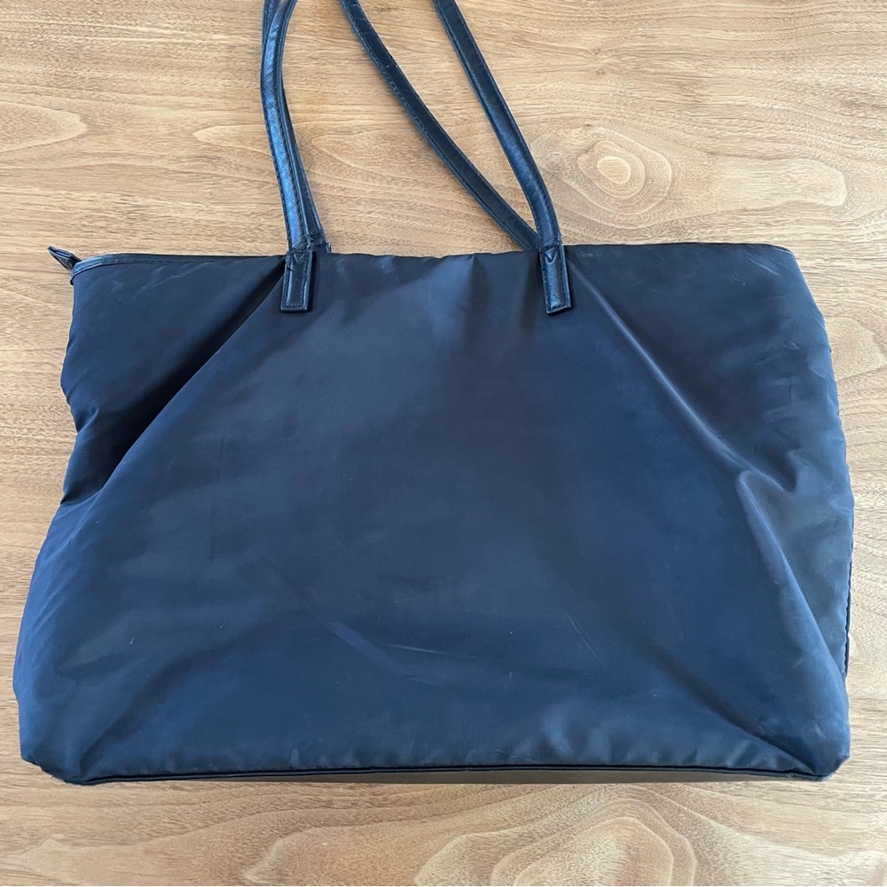 GUC Atmosphere tote bag